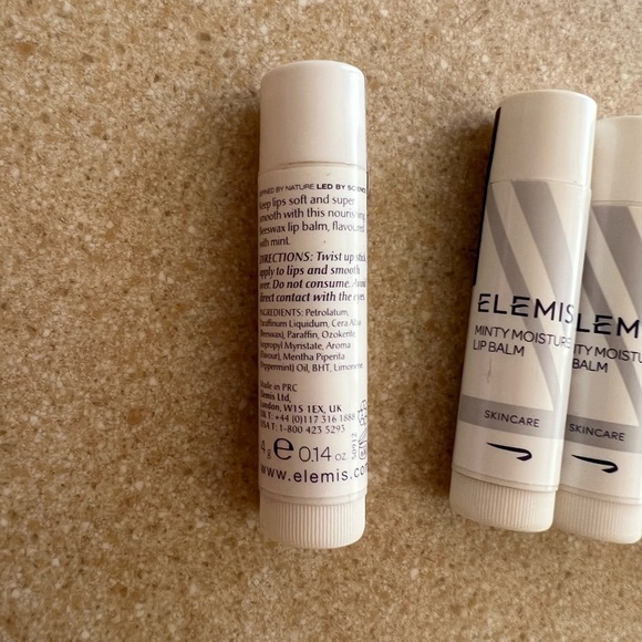 NWT 8 Lip balms - Picture 4 of 7